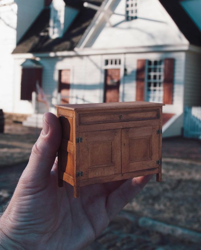 This is my 1/12th scale Virginia Low Cupboard photographed on the Duke of Gloucester Street in Colonial Williamsburg, VA in late January. This was the prototype for the class I taught for the IGMA Williamsburg study program.

#craiglabenzminiatures